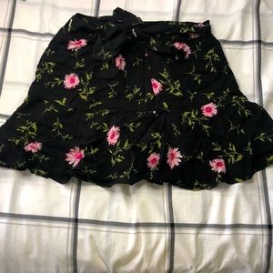 Flower patterned womens mini skirt, loose